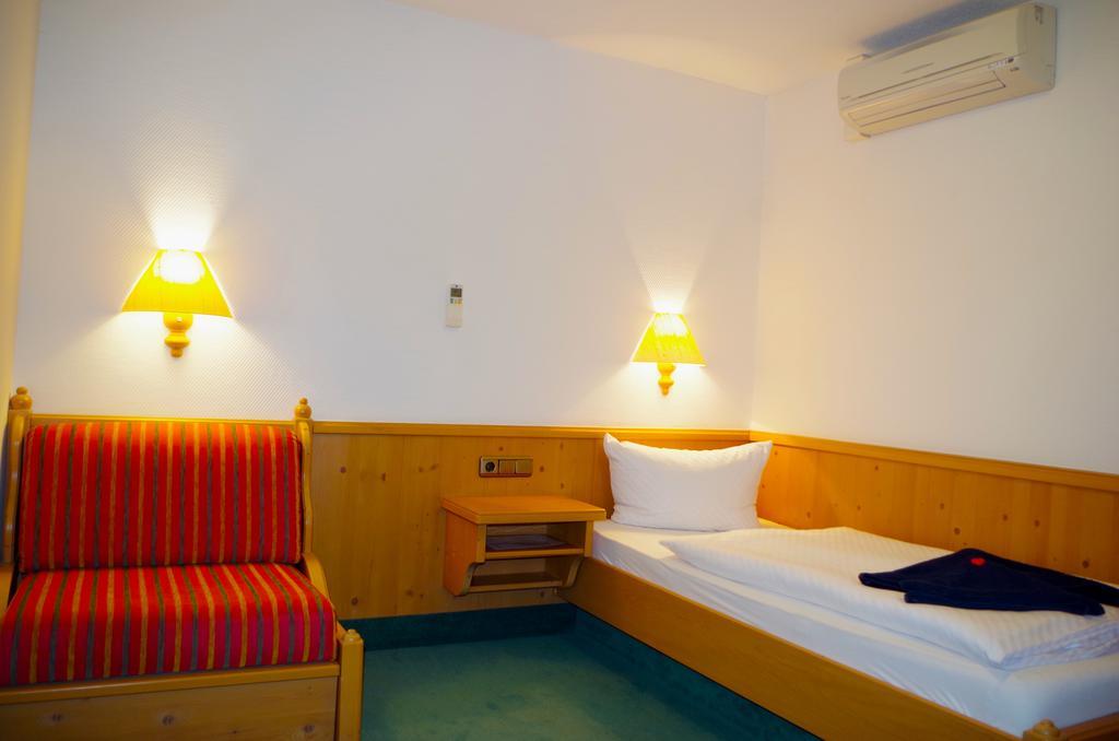 Hotel Alttolkewitzer Hof Dresden Eksteriør billede